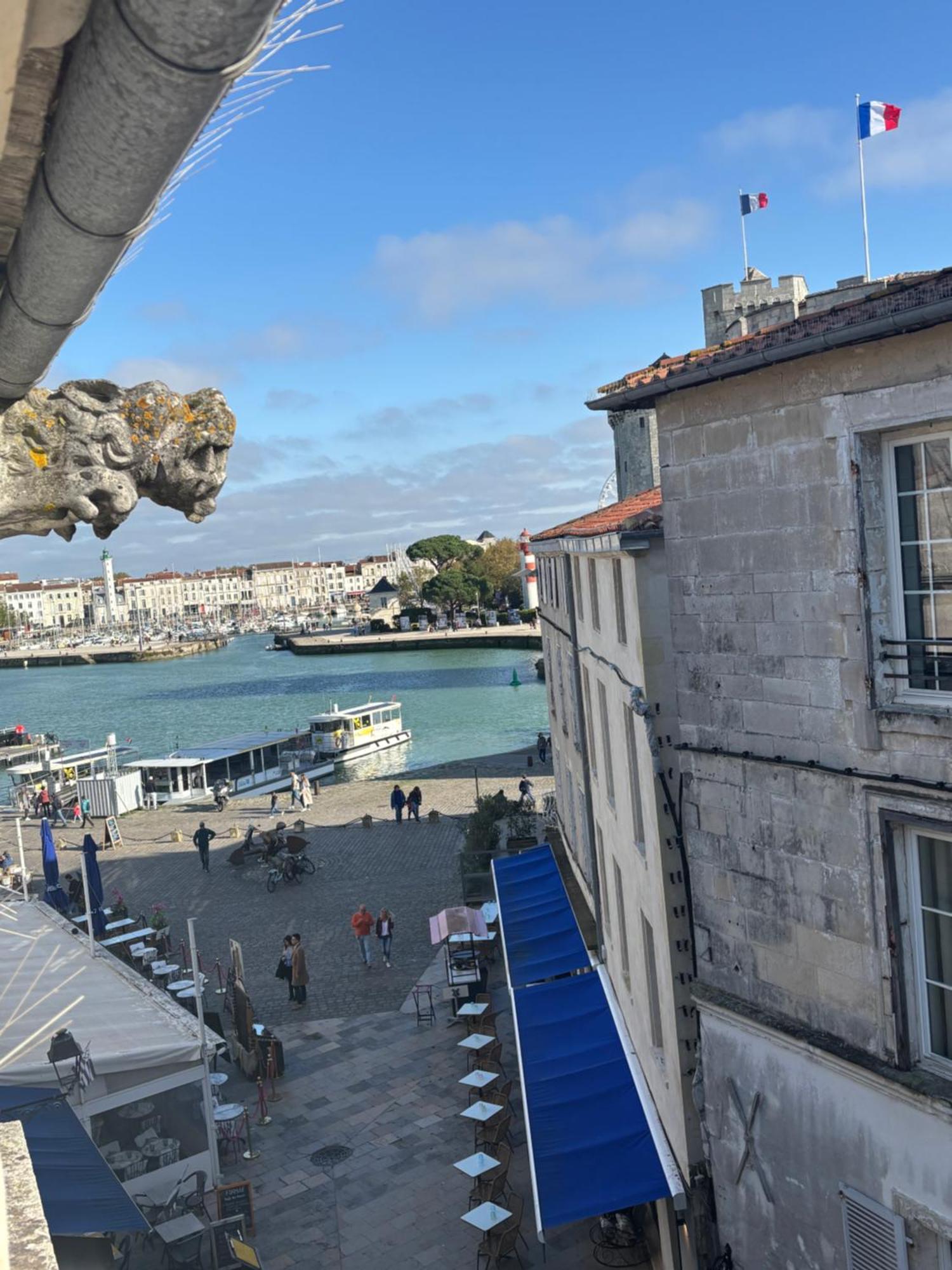Appartement 3 Pieces Sur Le Vieux Port, Plein Centre La Rochelle  Luaran gambar